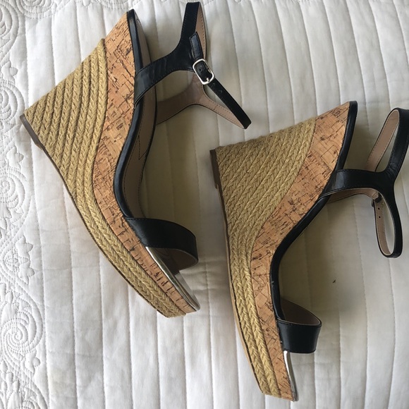 Wedge sandals size 10 - Picture 3 of 5